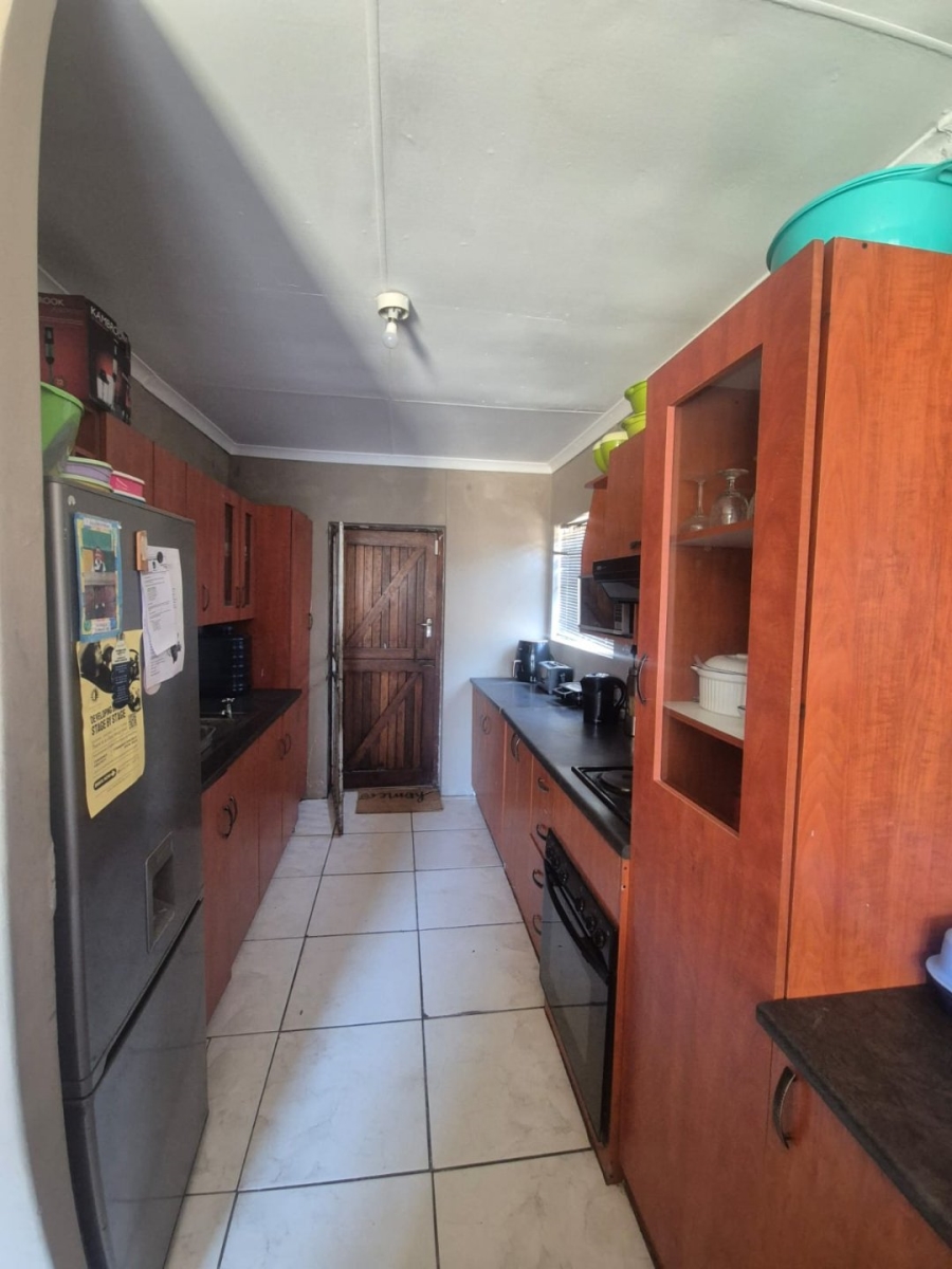 2 Bedroom Property for Sale in Overbaakens Eastern Cape